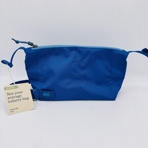 REI Toiletry Bag Travel Kit Large Outdoors Hiking Hike Roadtrip Nylon NEW Blue